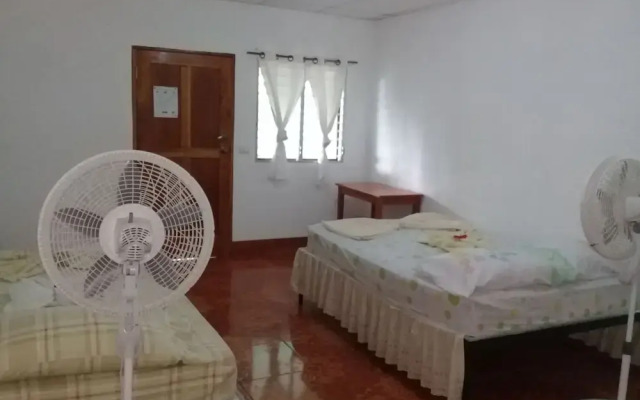 Inn Hospedaje BullShark