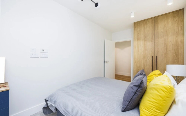 Luxurious Apartments in LONDON, SK