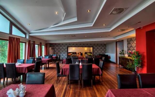 Zajazd u Beaty i Violetty