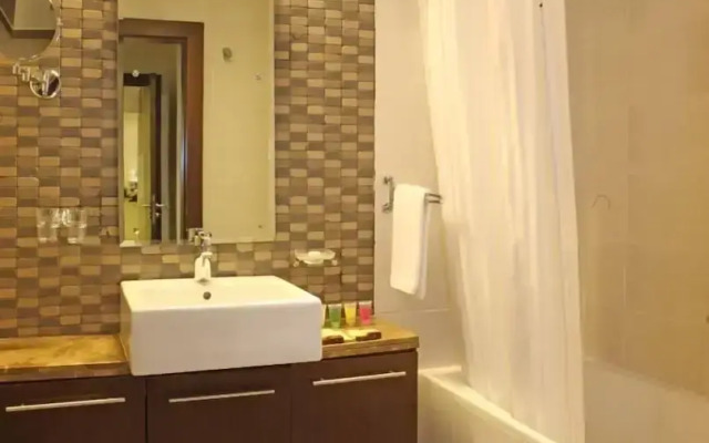 First Royal Hotel Apartment