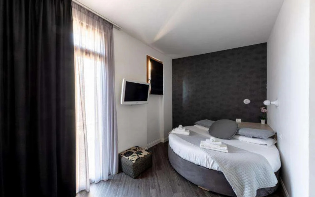 Blue Inn Luxury Suites