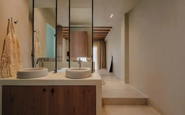Tesoro Elegant escapes-suites