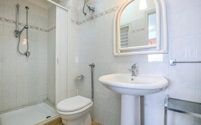 Stunning Home in Pozzallo With 3 Bedrooms and Wifi