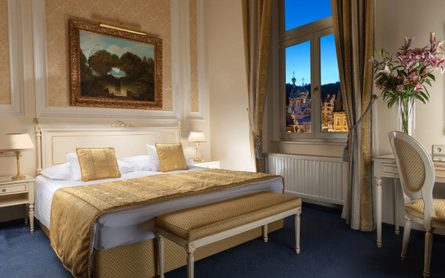 Savoy Westend Hotel