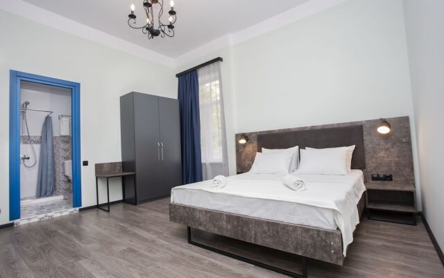 Tbilisi Blue Doors Hostel & Hotel