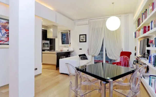 Cambiano Halldis Apartment