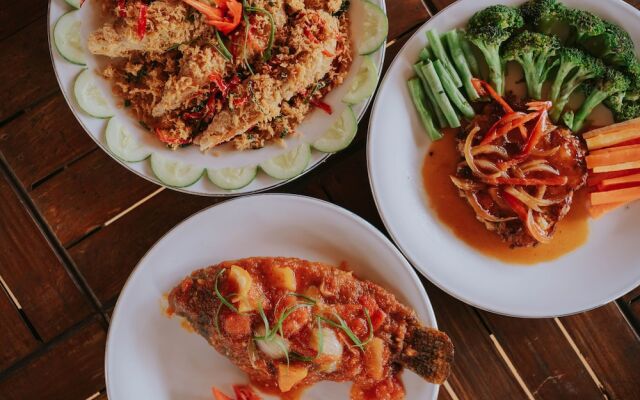 Nirvana Hotel Resort Tetebatu