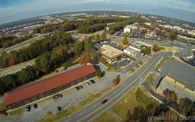 Clarion Pointe Kennesaw Town Center