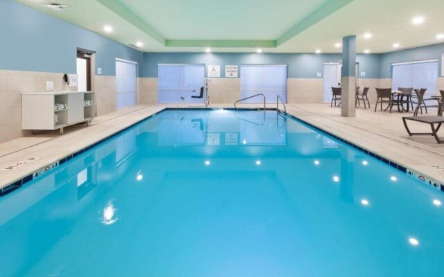 Holiday Inn Express & Suites Milan – Sandusky Area by IHG