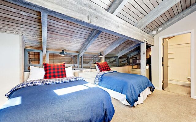 Meridian #182 - 2 Br Condo