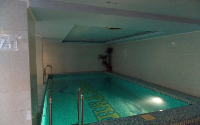 Fortune Hotel