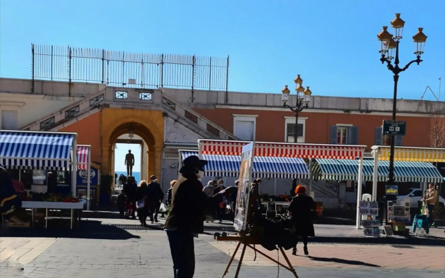 Le Petit Trianon et Le Charme des Suites
