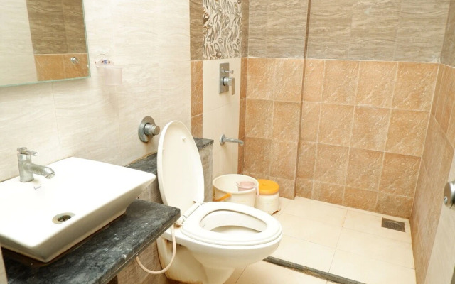 OYO 3737 Hotel City Palace