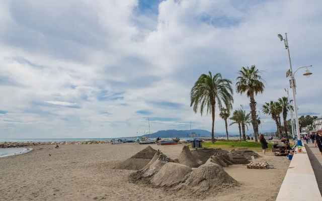 Pedregalejo Beach Apartment 4