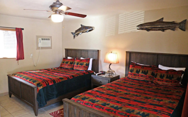 The Lodge at Detroit Lake