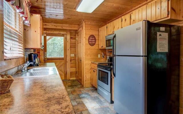 Creekside Romance - One Bedroom Cabin