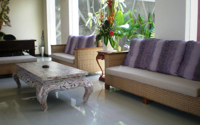 Svarna Suite Seminyak