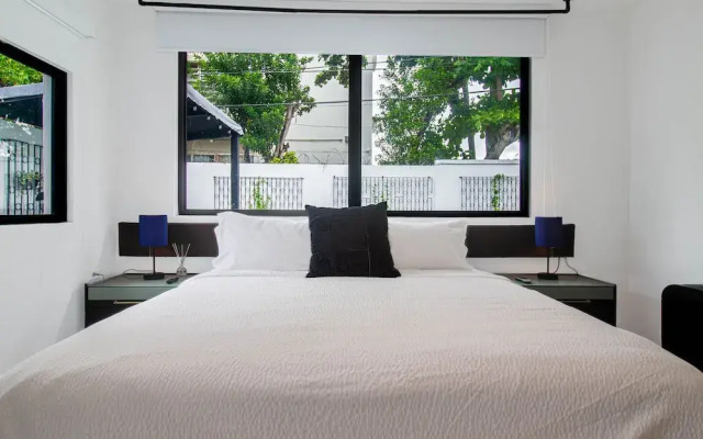Villa Azure Ocean Suites