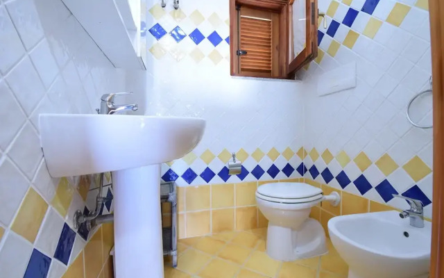 Casa Giardini With View In Budoni