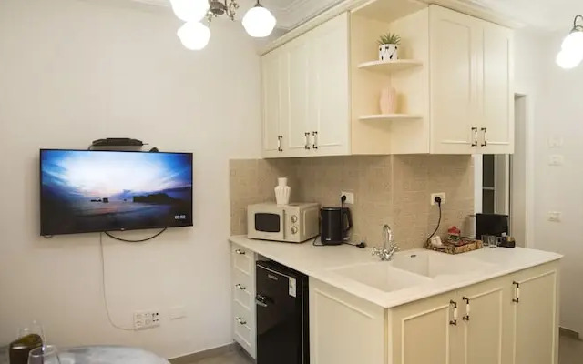 Tish ApartHotel