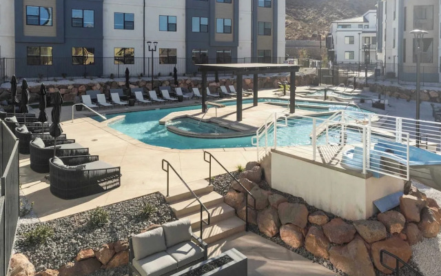 Owens Landing Amazing Views!