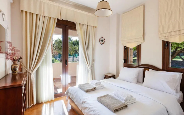 Villa Natura - With Private Heated Pool