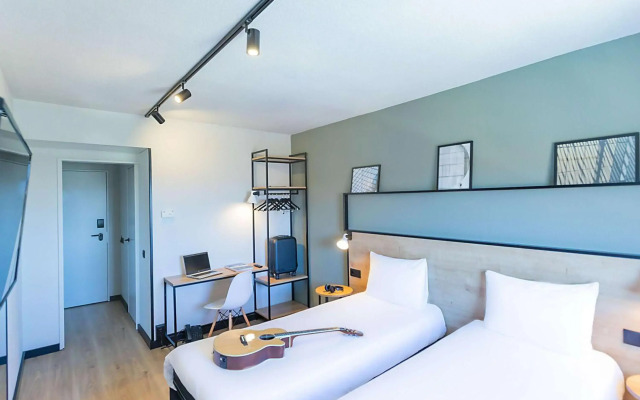 Ibis Guimaraes
