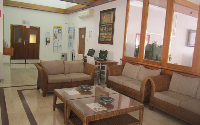 Senator Hotel Apartments - Adults Only
