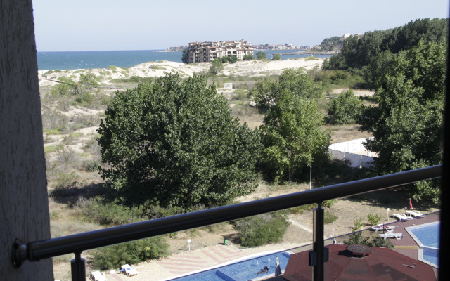 Hotel Amfibia Beach