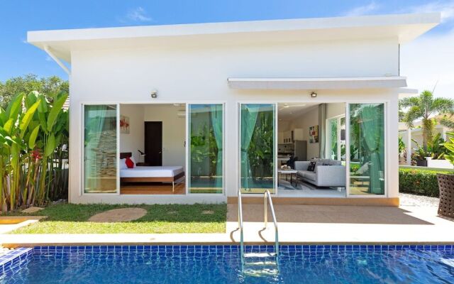 Tropical Stay at 2BR Pool Villa Greens 8