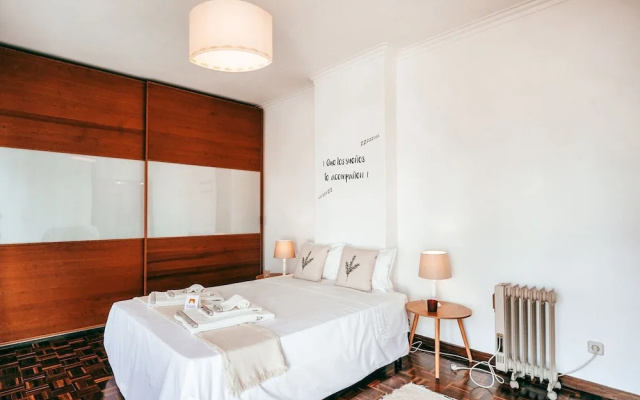 Amadora Terrace View By Gt House