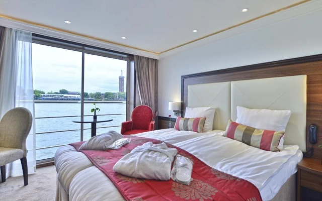 Fair Cruise Fisrt Class Hotelship Dusseldorf