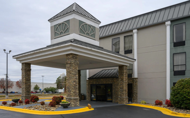 Quality Inn & Suites Lexington South