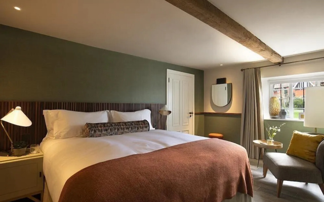 The Falcon Hotel