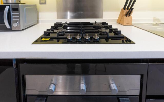 Stunning Studio Near Burj Khalifa