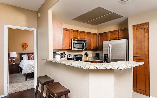 Desert Willow Walk Condo 2BR by Casago