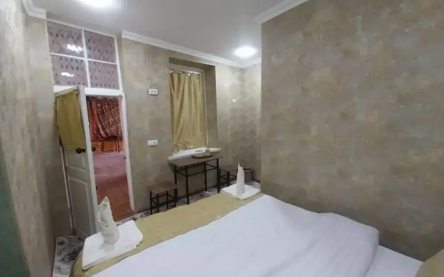 Reyhana Unique House