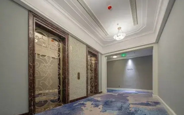 Dalian BAMBOO Hotel (Donggang Venice Water City)