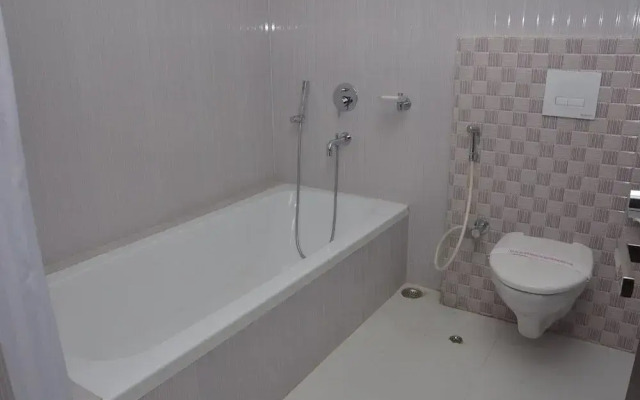 Airport City Hotel