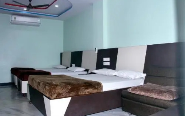 Hotel Gujrat