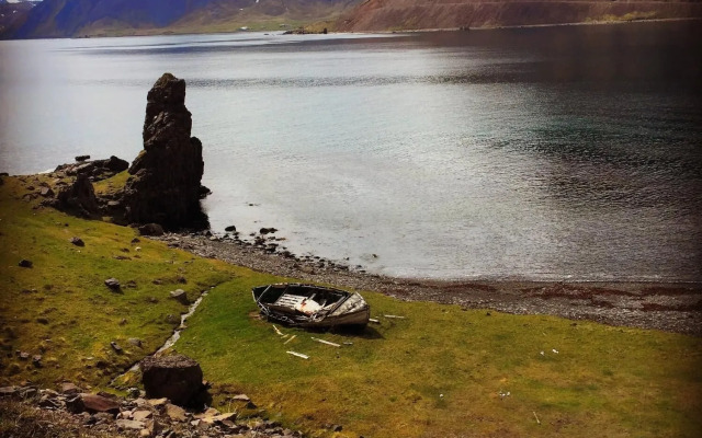 Urdartindur Guesthouse