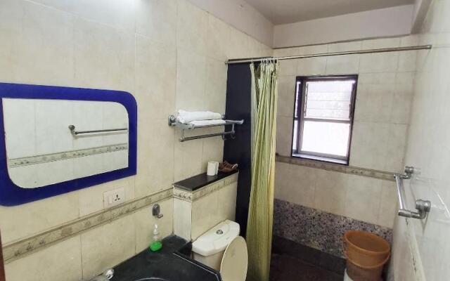 Hotel Raviraj