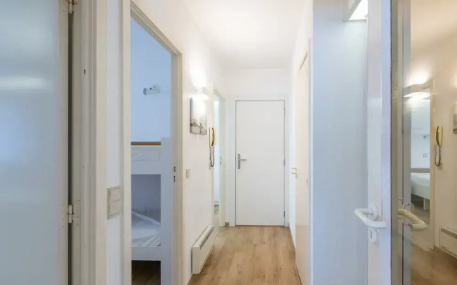 Corner Apartment on 5th Floor