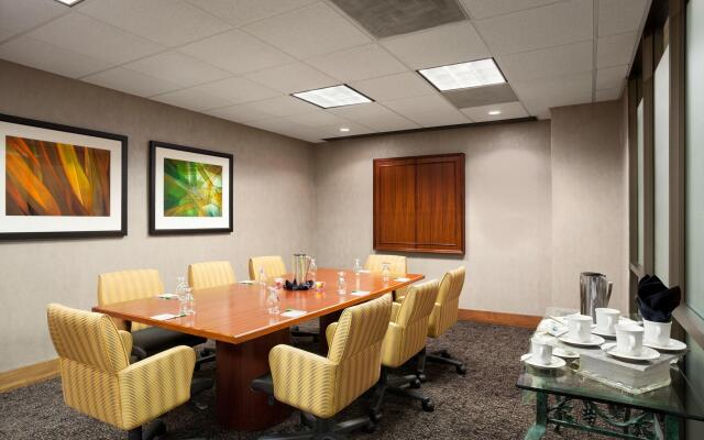 Holiday Inn Airport - Portland by IHG