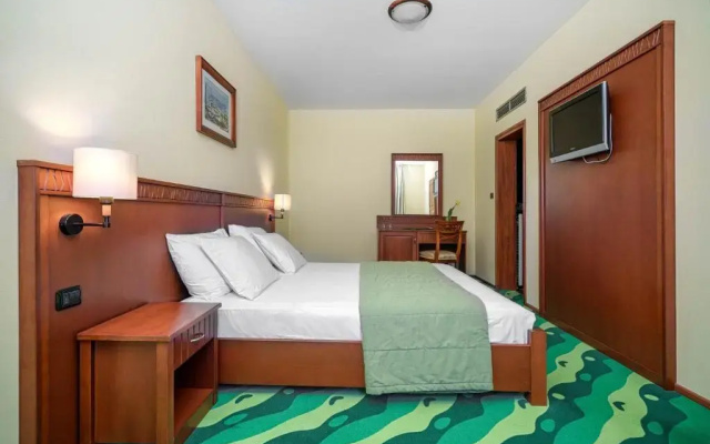 Vrata Krke Hotel