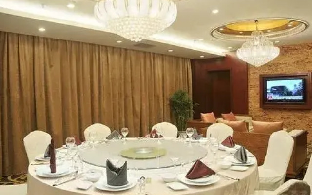 Long Fei Sheng Shi International Hotel