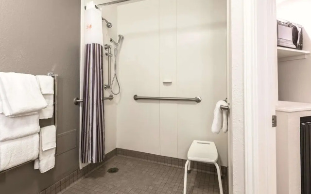 La Quinta Inn & Suites Atlanta Alpharetta