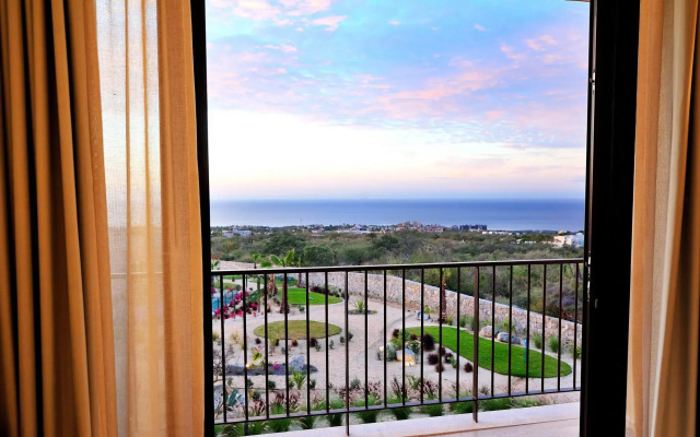 Condo Solaria G202 in Ventanas Residencial