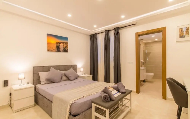 Modern Spacious apt 2mn to the sea Qawr