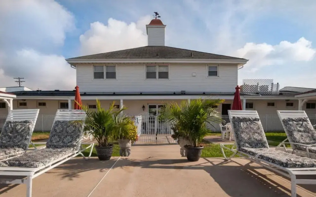 Point Pleasant Manor